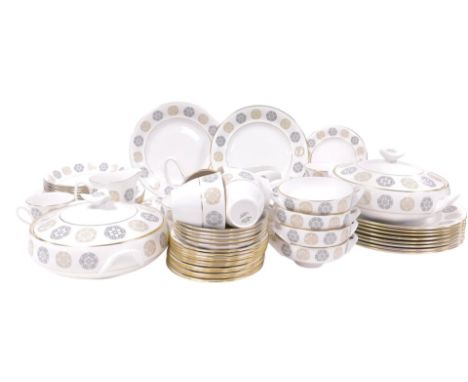A Spode porcelain Gothic pattern dinner and tea service, comprising an oval meat platter, pair of vegetable tureens and cover