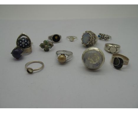 A Hallmarked Silver Caithness Glass Style Dress Ring; together with further "Silver", "925" and other modern dress rings. (12