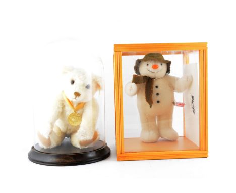 Modern Steiff 'The Snowman', white, 26cm tall, produced limited to 2013 no.917, with certificate,in perspex and wood case, al