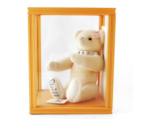 Modern Steiff Teddy Bear 'Krystal', white, 30cm tall limited until the end of 2009 no.01188, with certificate, wood and persp