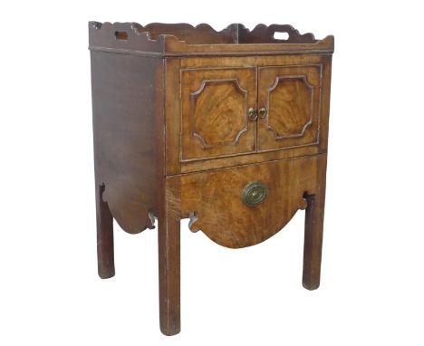 A Georgian mahogany tray top Commode / bedside Cupboard, with two cupboard drawers over pull out drawer, drawer inset with la