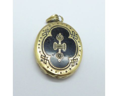 A yellow metal, enamel and seed pearl memorial locket, a/f 