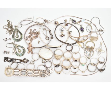 A BAG OF ASSORTED SILVER AND WHITE METAL JEWELLERY, to include a silver open work Celtic pattern hinged bangle, fitted with a