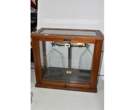 A GRIFFIN &amp; GEORGE LTD MICROID LABORATORY BALANCE SCALES, in original glazed case (1) (Condition Report: scales appear O.