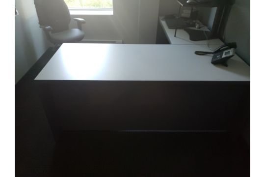 1 Round Table W 2 Plastic Chairs 1 L Desk 1