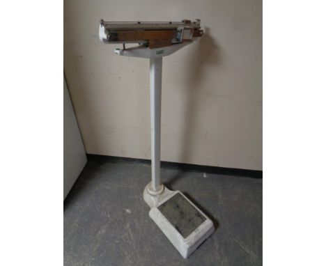 Set of mid 20th century Avery doctor's scales 