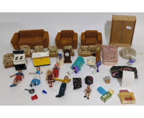 Collection of vintage dolls house furniture including a 1970's style 3 piece suite (one boxful) 