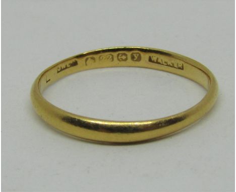 22ct wedding ring, size K, 1.6g 