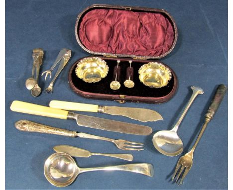 Good mixed collection of silver comprising a cased pair of wavy rim salts with spoons, collection of flatware comprising butt