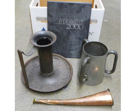 A collection of metalware including an oil lamp, etc. **PLEASE NOTE THIS LOT IS NOT ELIGIBLE FOR POSTING AND PACKING** 
