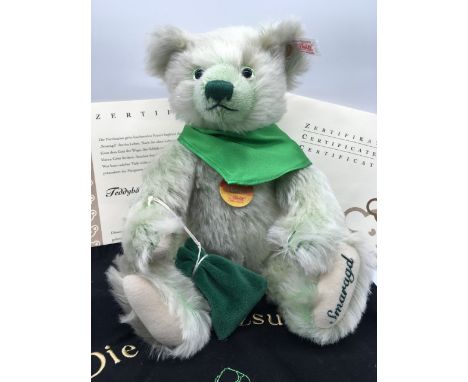 Steiff Smaragd Teddybar Deutschland 2004 teddy bear in green mohair, Limited Edition 372/1500, with embroidered dust bag and 