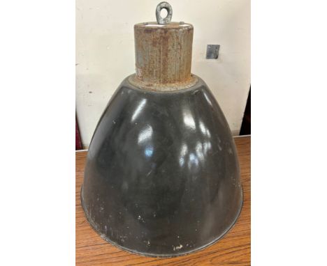 An early 20th Century Czechoslovakian enamelled industrial light fitting 