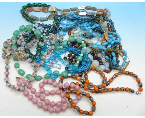 Vintage costume bead necklaces, 730g