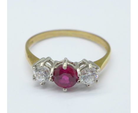 A 14ct gold and cubic zirconia ring, 2.5g, T