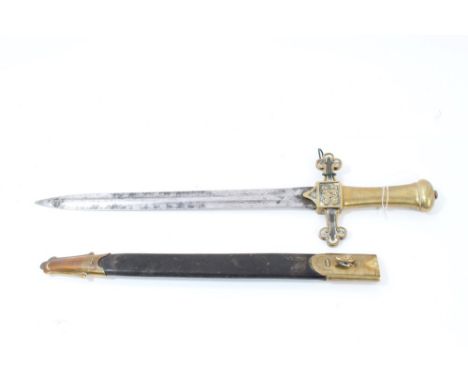 Victorian 1895 pattern MkII Drummers sword with brass hilt and grip, central and VR cypher, in brass mounted leather scabbard