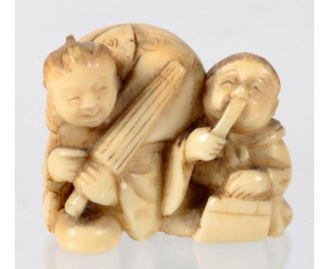 A JAPANESE IVORY NETSUKE OF HOTEI, 2.5CM H, MEIJI PERIOD