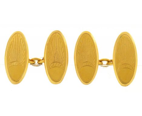 A PAIR OF 9CT GOLD  SUNBURST ENGRAVED CUFFLINKS, CHESTER 1927, 6.5G++OVERALL GOOD CONDITION, LIGHT WEAR CONSISTENT WITH AGE
