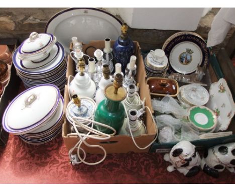 A quantity of miscellaneous ceramics including a Rosenthal model of a lynx, a collection of Royal Worcester dinnerwares with 