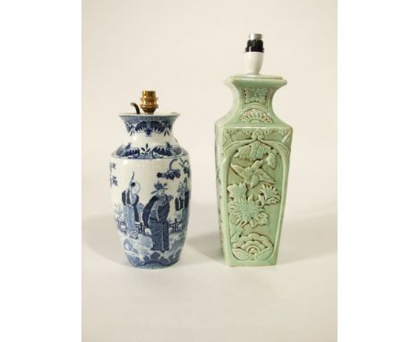 An early 20th century vase with printed blue and white decoration in the chinoiserie manner and with printed mark to base, 28