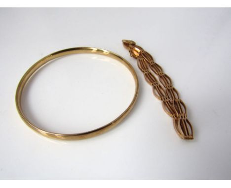 A 9ct gold bangle, together with a 9ct gold gate link bracelet, 30g