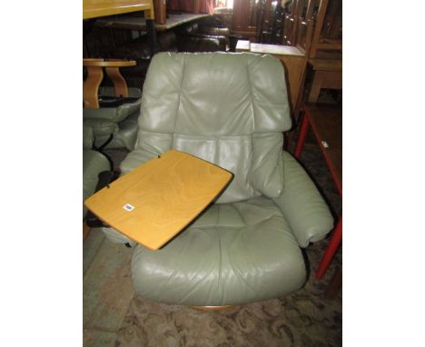 Ekorness Stressless reclining chair with articulated beech tray - classic light green leather finish, natural wood framework 