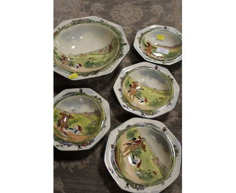 A ROYAL DOULTON FRUIT SET DECORATED WITH HUNTING SCENES CONSISTING OF FOUR SMALLER BOWLS AND A SERVING BOWL (5)