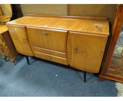 A MID CENTURY VINTAGE DRINKS CABINET A/F W-138 CM