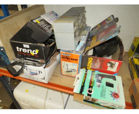 A QUANTITY OF ASSORTED TOOLS TO INCLUDE MITRE SAW, TOOLBOX AND CONTENTS ETC