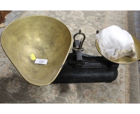 A VINTAGE SET OF SCALES AND WEIGHTS