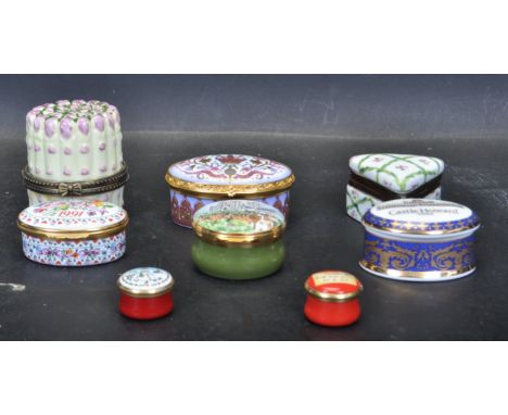 A collection of vintage 20th century enamel and porcelain pill / trinket boxes to include Halcyon days, Crummles and more. Me