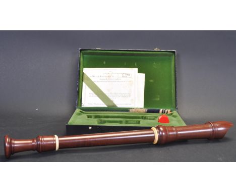 A Moeck Rottenburg Palisable / rosewood mode 439 recorder / flute. The three pieces Moeck recorder designed by Friedrich Von 