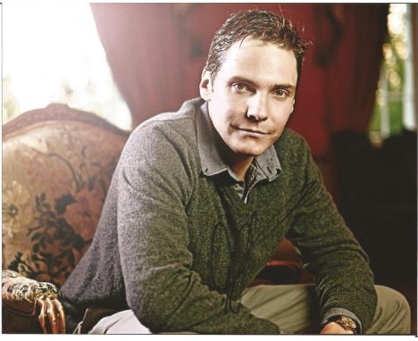  Daniel Bruhl signed 10 x 8 colour Photoshoot Portrait Photo, from in person collection autographed at The Baftas London 2014