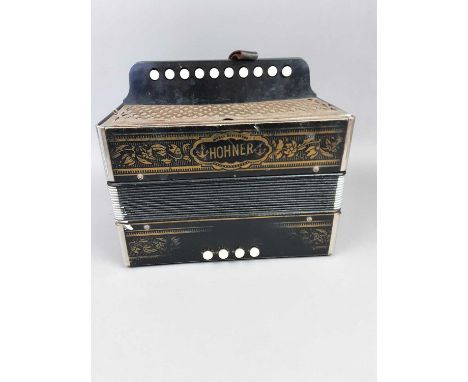 HOHNER MELODEON,in case