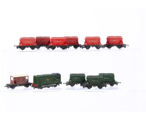 Tri-ang TT Gauge Salt and Cement Train, BR green Diesel Shunter (one step broken), red Cement wagons (6), green Salt wagons (