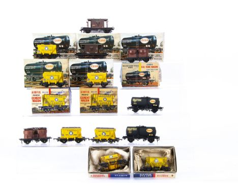 00 Gauge Kitbuilt Airfix Esso and Cement trains, many in original boxes, Airfix Kitbuilt Esso Tank wagons and Brake Van (21),