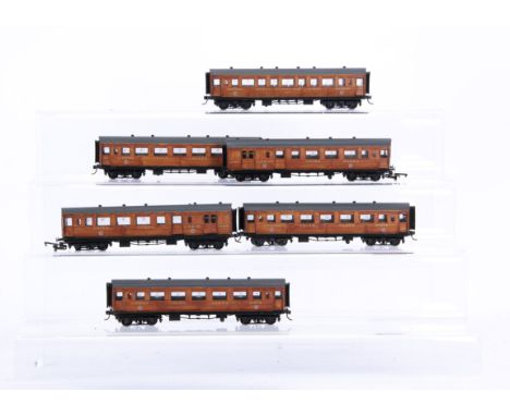 Kitbuilt 00 Gauge London and Tilbury &amp; Southend Railway wooden Coaches, Third Class/Luggage (2), Third/First, Third (3), 