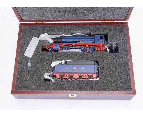 Bachmann 00 Gauge 32250 Longmoor Military Railway blue Austerity class 400 'Sir Guy Williams' 2-8-0 Steam Locomotive and Tend