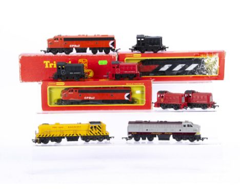 Tri-ang and Tri-ang Hornby 00 Gauge Transcontinental Diesel Locomotives,  Tri-ang, R155 yellow Switcher (2, one boxed), unbox