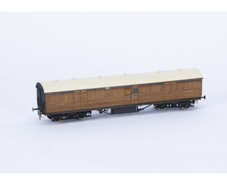 Lawrence Scale Models kitbuilt 00 Gauge 4mm LNER Gresley Full Brake 6780,   Lawrence Scale Models plaque to underside and sig