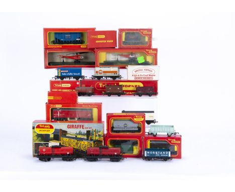 Tri-ang and early Hornby 00 Gauge Goods Rolling Stock, Tri-ang, including R128 Helicopter Cars (one Heli part painted other r