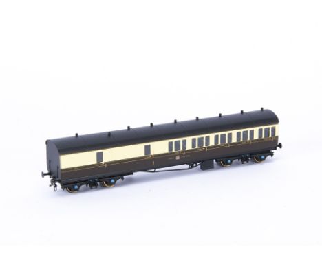 Lawrence Scale Models kitbuilt 00 Gauge 4mm GWR Brake/3rd Passenger Coach 5877,  signed D Lawrence L Goddard to underside, in