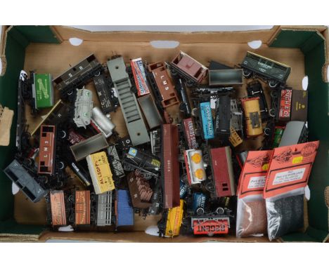 Hornby Tri-ang Bachmann Mainline 00 Gauge assorted unboxed wagons, Hornby brake vans and flats tanks (12), Tri-ang tanks vans