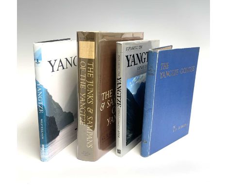 G.R.G. WORCESTER. 'The Junks &amp; Sampans of the Yangtze', Annapolis, Maryland, Naval Institute Press, 1970, original cream 