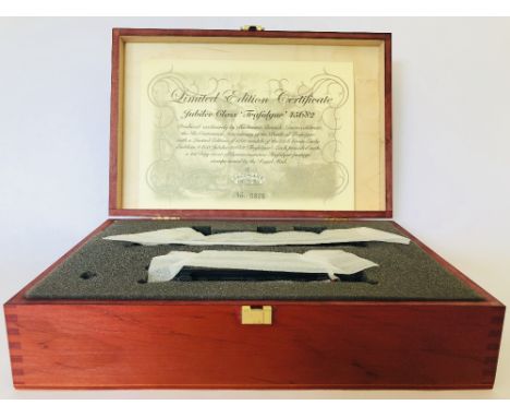 Bachmann 31-150X OO gauge wooden case presentation box BR Green Jubilee steam locomotive Battle of Trafalgar limited edition 