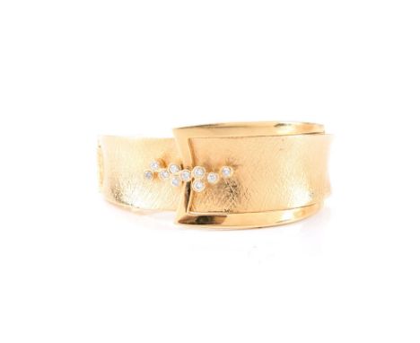14 Karat Yellow Gold and Ten (10) Round Brilliant Cut Diamond Cuff Bangle Bracelet. Stamped Sonia B 14K. Very good condition.