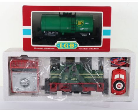 LGB boxed G scale 55100 Diesel Shunter and BP tank wagon, 0-4-0 shunter in green and red livery with transformer and controll