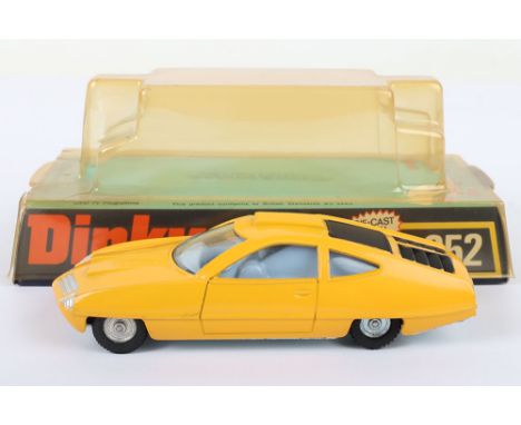 Dinky Toys Bubble Packed 352 ED. Straker’s Car, from UFO Tv programme S.H.A.D.O. yellow body, chrome plate base, silver/black