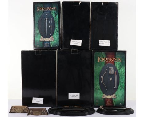 Sideshow Weta Lord of The Rings miniature Arms, Including, Aragorn, hobbits (Damaged), Legolas (Damaged but repairable), Fell