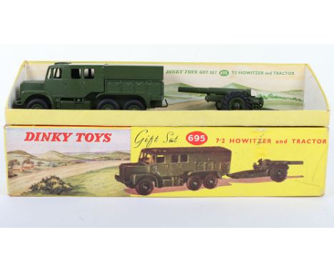 Dinky Toys Gift Set 695 Military Howitzer &amp; Tractor, Medium Artillery Tractor, 7.2 Howitzer, military green, in excellent