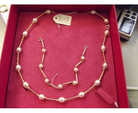 9ct Gold Pearl Necklace with Matching Bracelet 